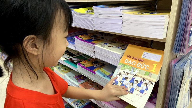 Đọc sách thường xuyên giúp trẻ luyện đọc trôi chảy hơn.  (Ảnh: Sưu tầm Internet)